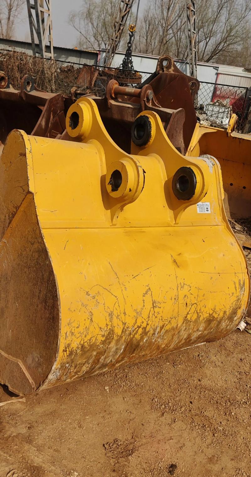 卡特323原車(chē)斗1.3方 挖掘機(jī)挖斗與油缸的完美結(jié)合